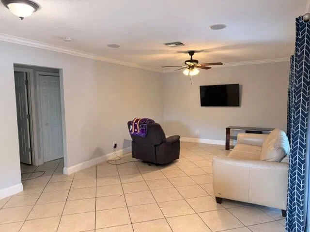 Residence photo 5