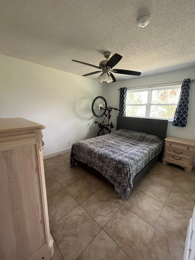 Residence photo 3