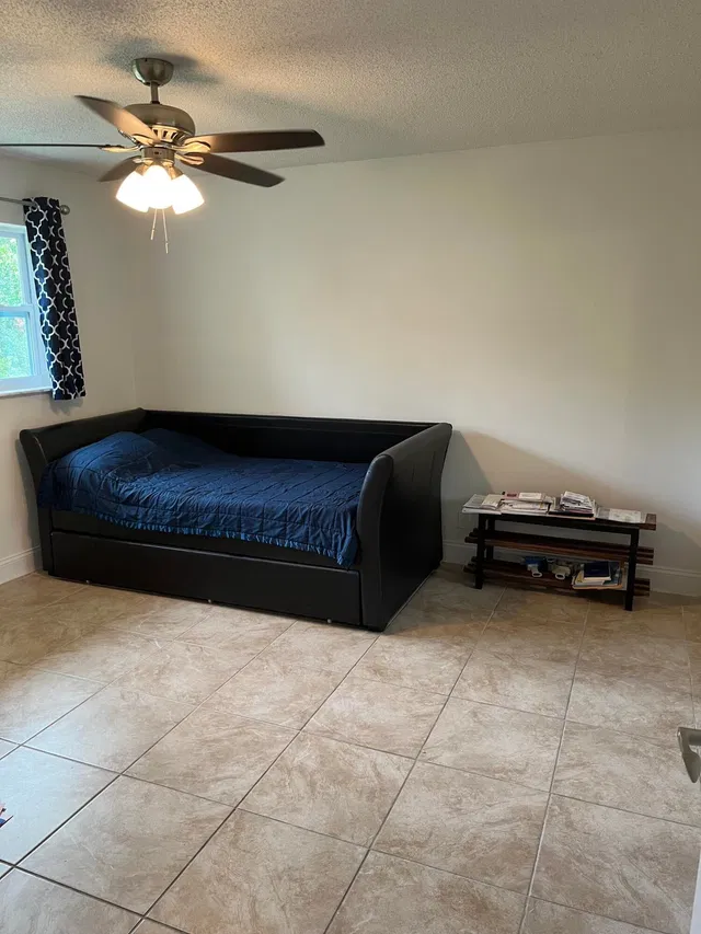 Residence photo 4