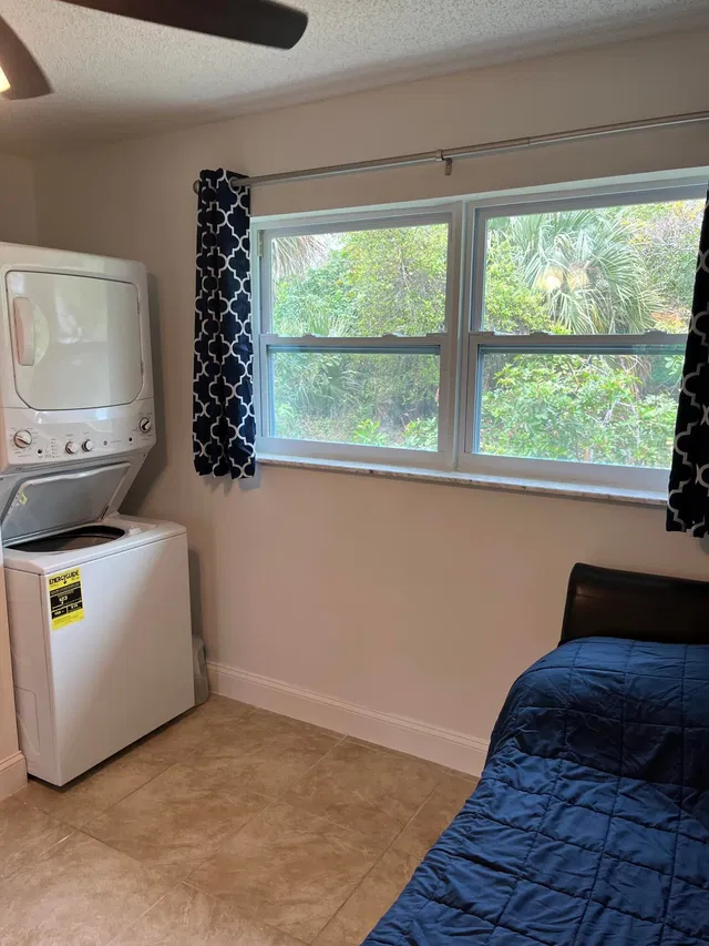 Residence photo 5