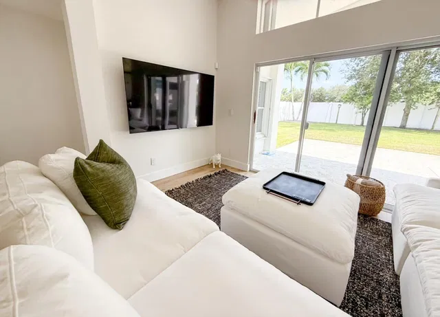 Residence photo 2