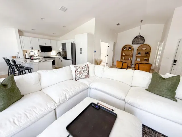 Residence photo 4