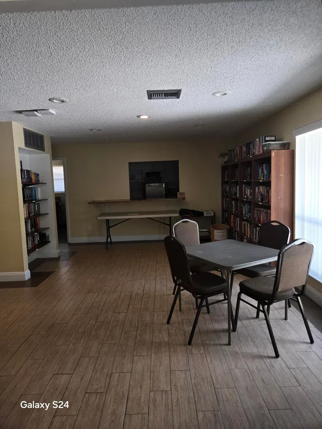  Residence photo 20