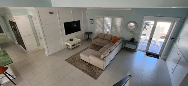  Residence photo 5