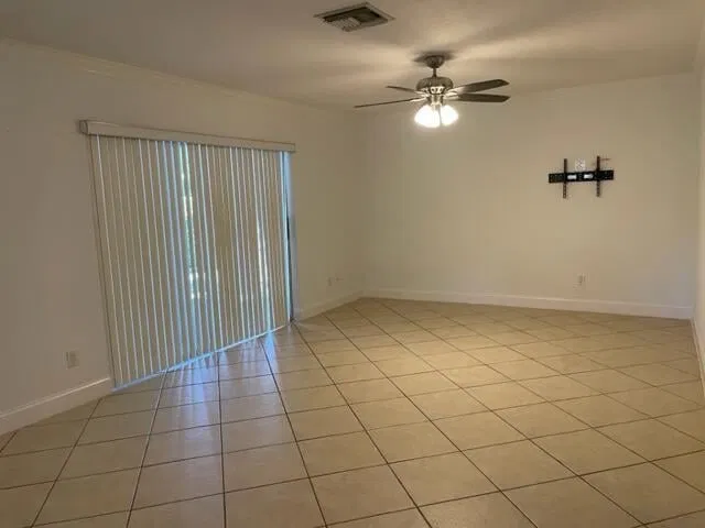 Residence photo 6