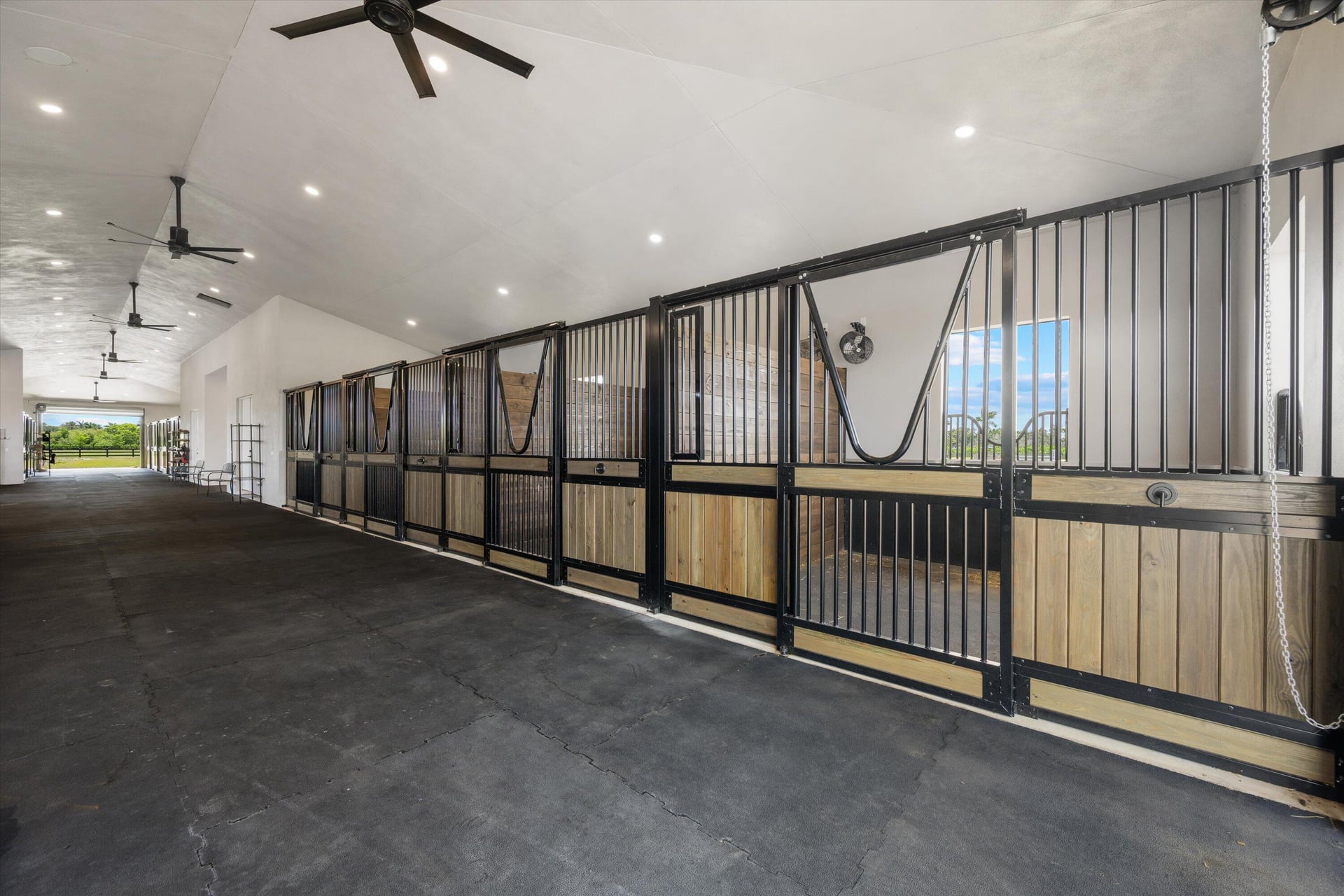 Residence photo 16