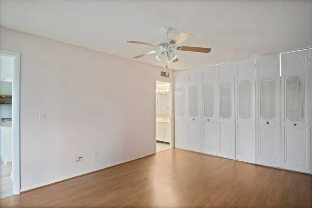 Unit 9-204 photo 8