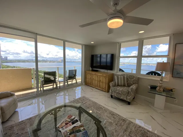 Aquarius Condominium Unit 1501 photo 4