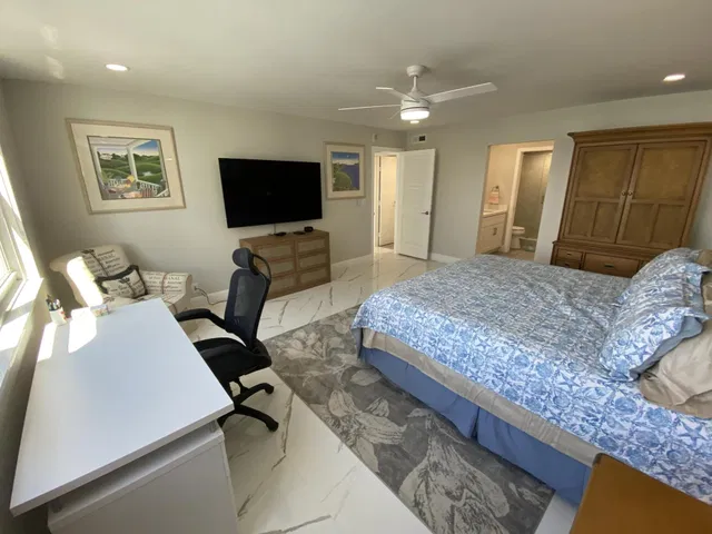 Aquarius Condominium Unit 1501 photo 15
