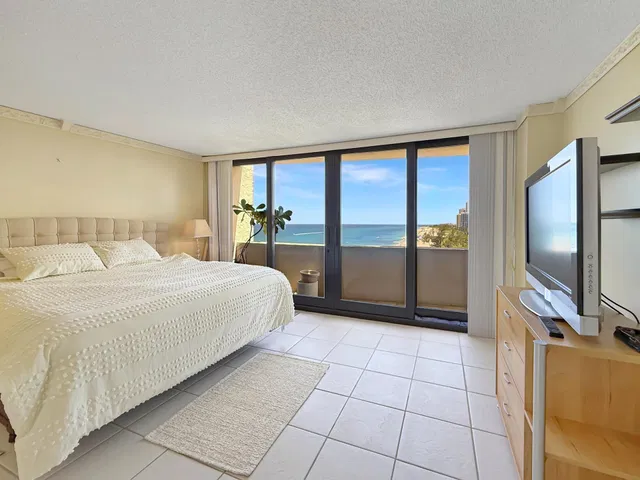 Singer Island Unit 1-902 photo 9