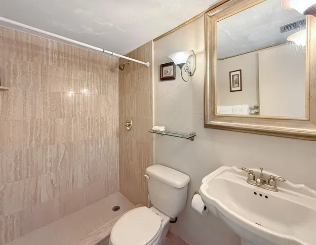 Singer Island Unit 1-902 photo 12