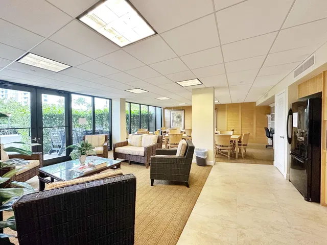 Singer Island Unit 1-902 photo 18