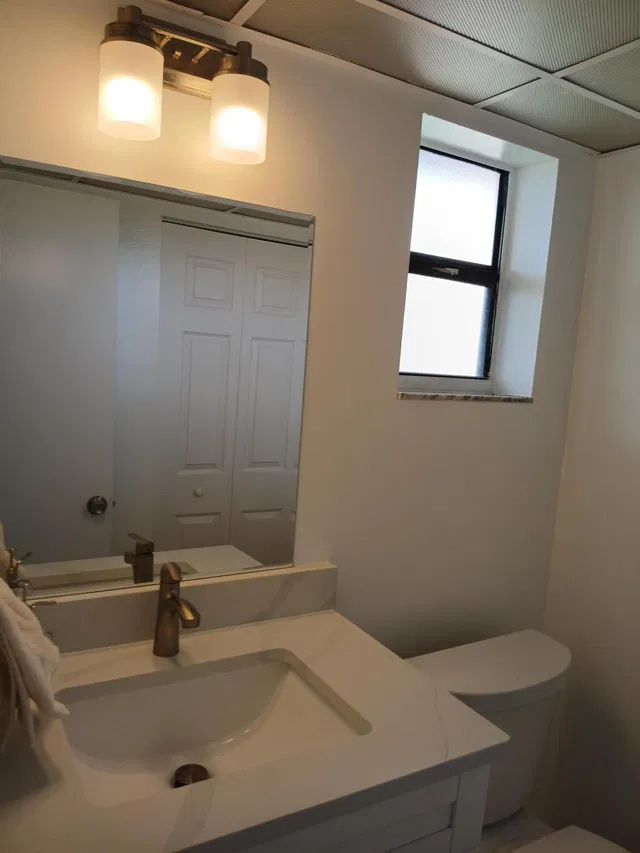 Unit 405 photo 12