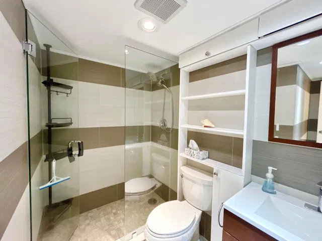 Unit C-2 photo 4