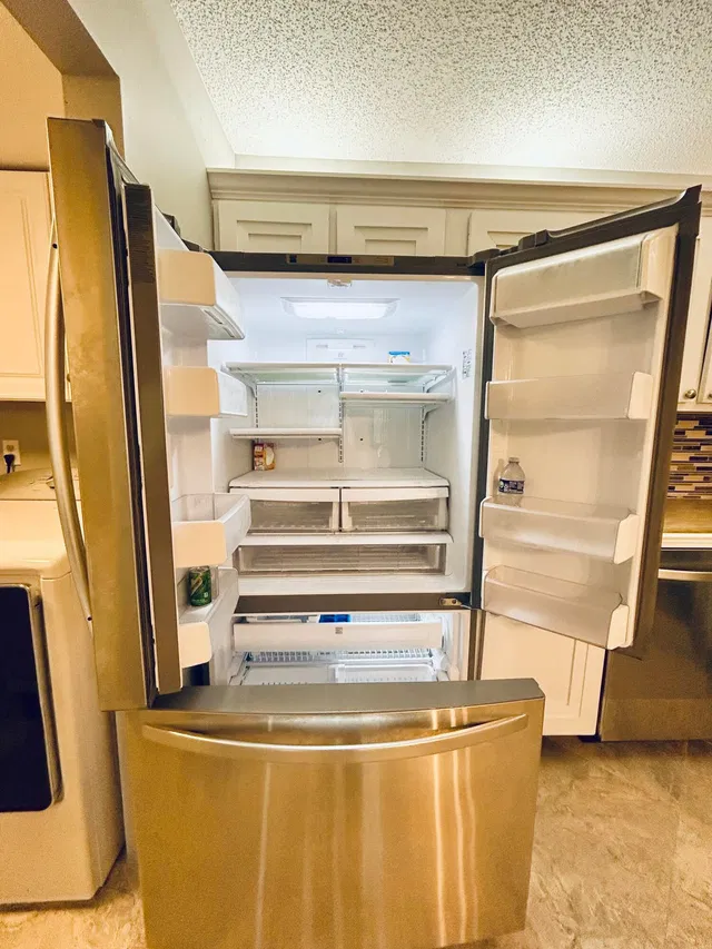 Unit C-2 photo 6
