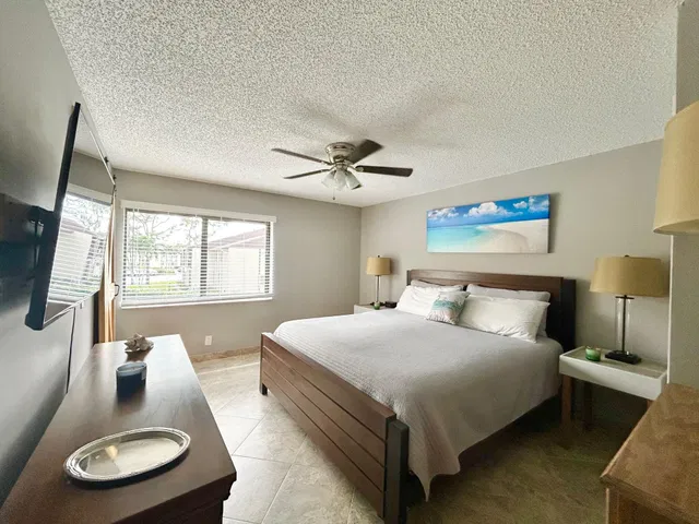 Unit C-2 photo 26