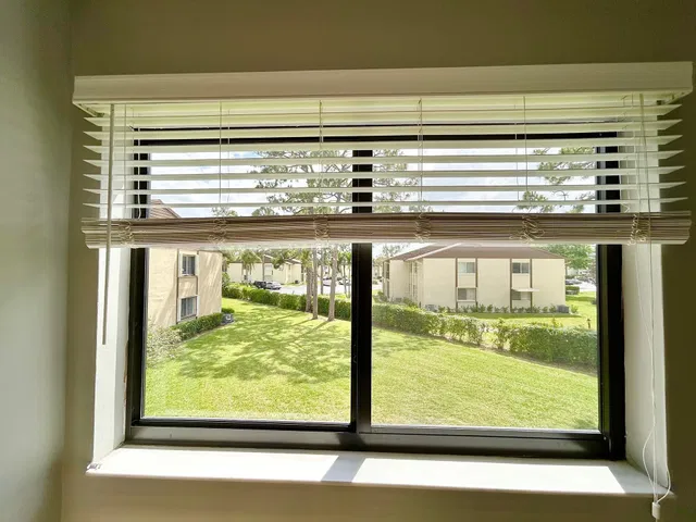 Unit C-2 photo 28