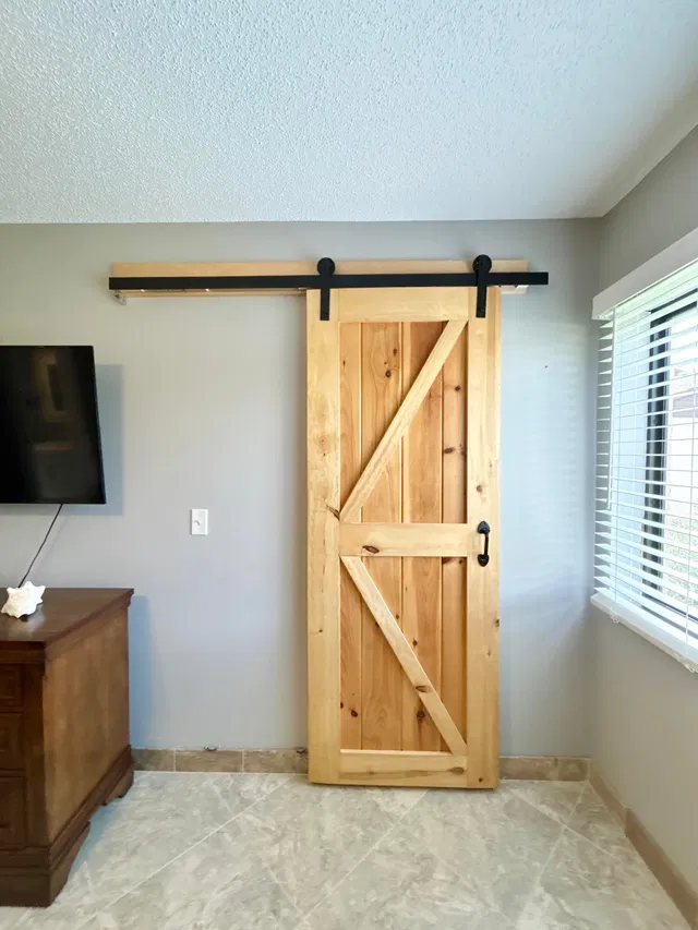 Unit C-2 photo 29