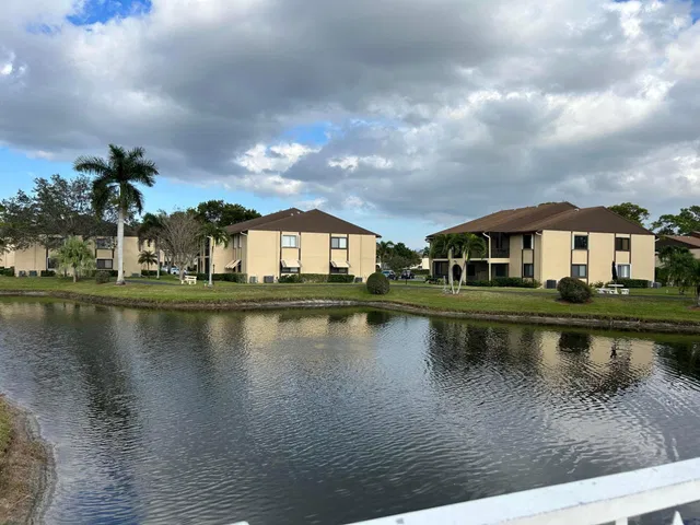 Unit C-2 photo 53