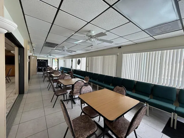 Unit C-2 photo 57