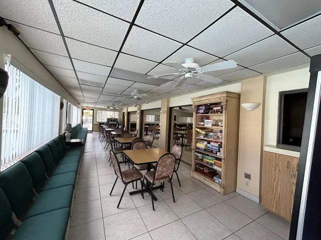 Unit C-2 photo 59
