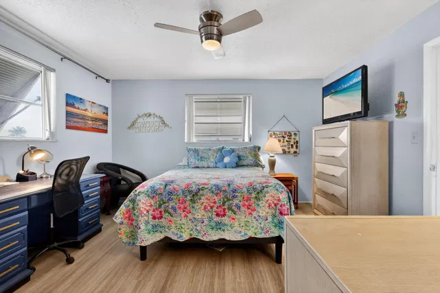 Unit 303 photo 14
