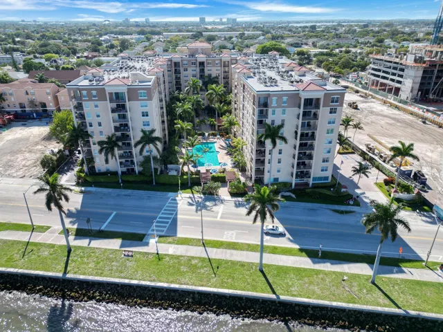 Flagler Pointe Unit 201 photo 5