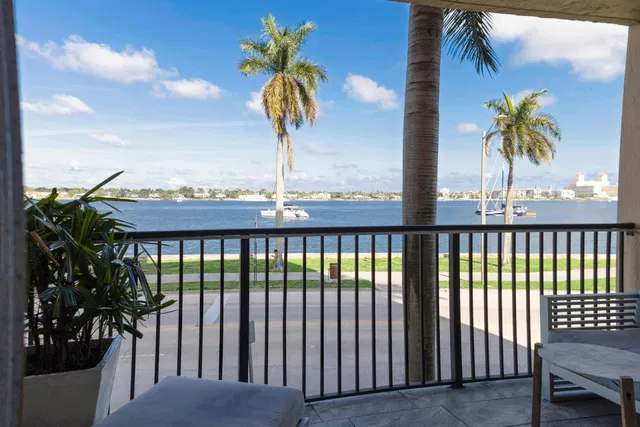 Flagler Pointe Unit 201 photo 8