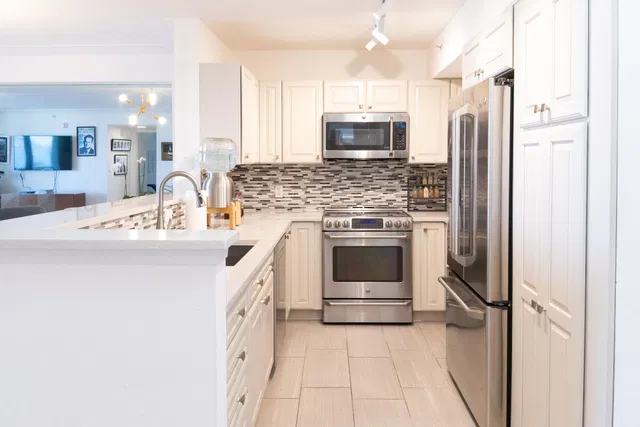 Flagler Pointe Unit 201 photo 14