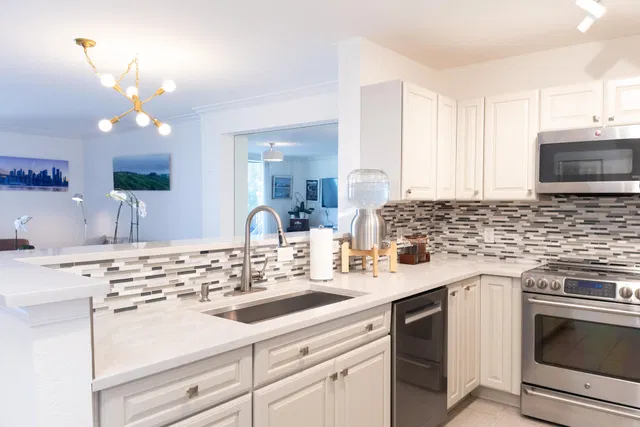 Flagler Pointe Unit 201 photo 16