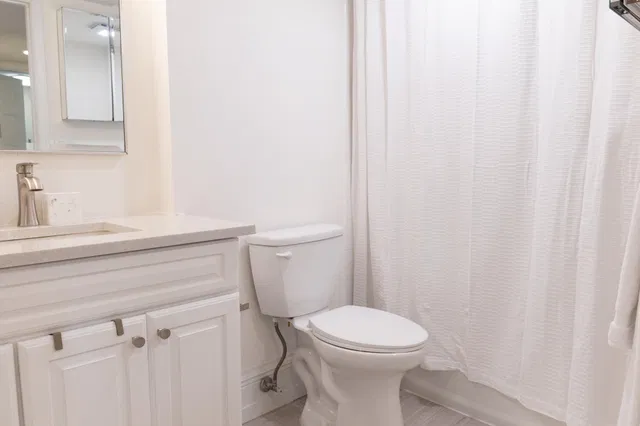 Flagler Pointe Unit 201 photo 17