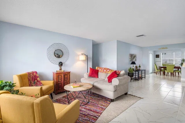 Residence photo 5