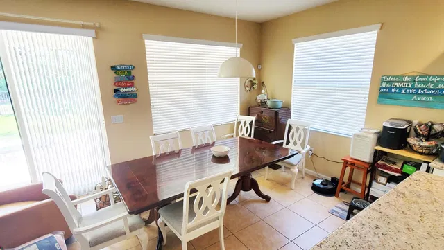  Residence photo 6