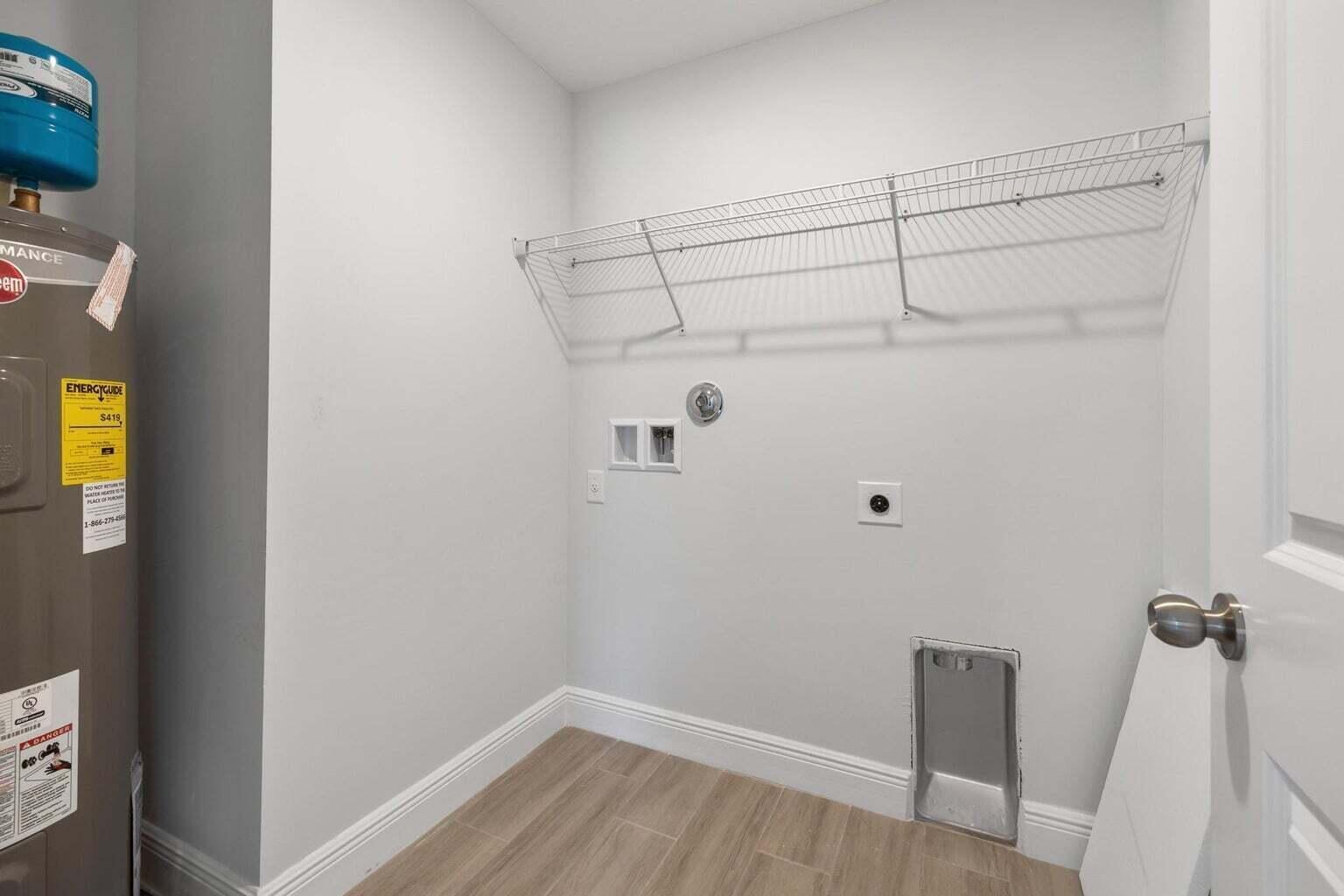 West Palm Beach Residence photo 17