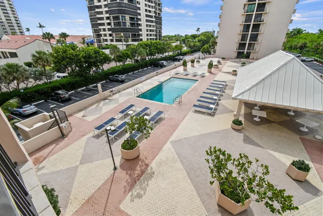 Singer Island Unit 1-304 photo 6