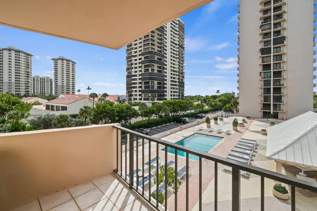 Singer Island Unit 1-304 photo 7