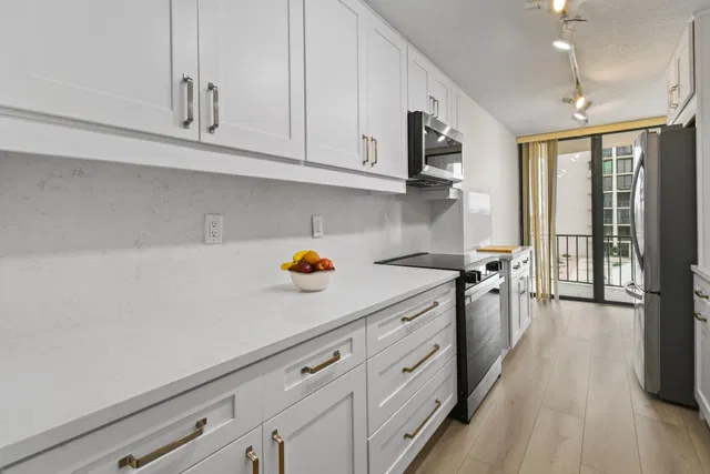 Singer Island Unit 1-304 photo 31