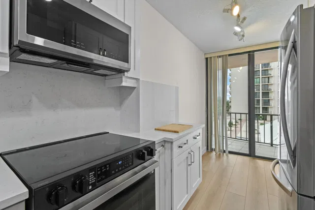Singer Island Unit 1-304 photo 33