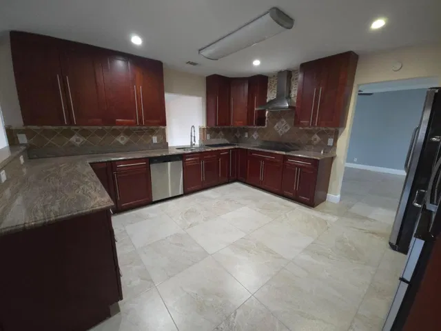 Residence photo 5