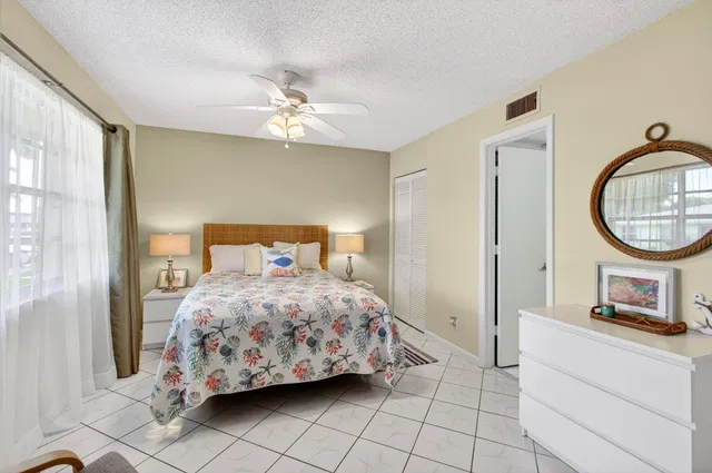 Unit 103 photo 21