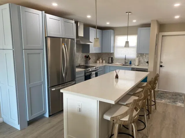 Unit 309 photo 6