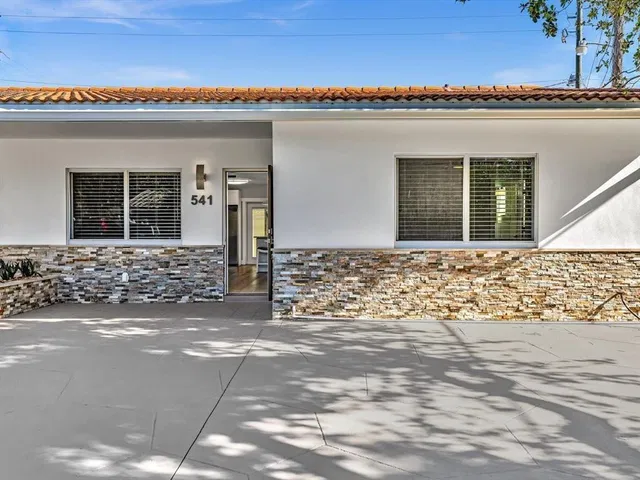 Residence photo 2