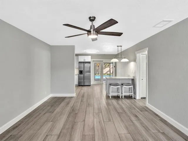 Residence photo 3