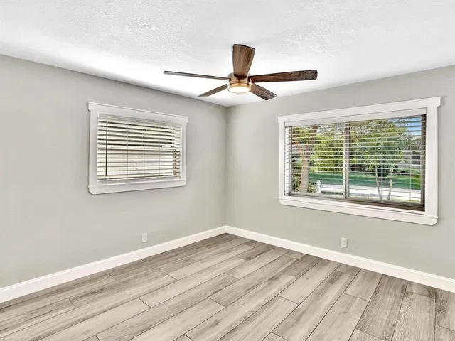 Residence photo 11
