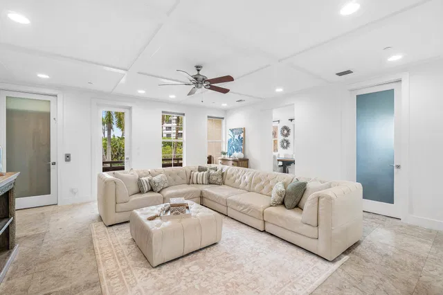 Residence photo 9