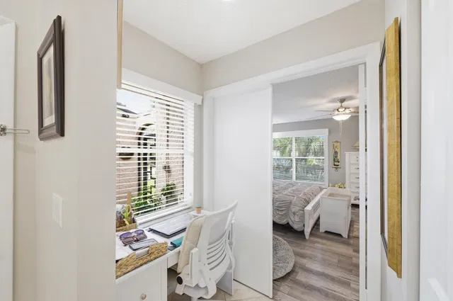  Residence photo 24