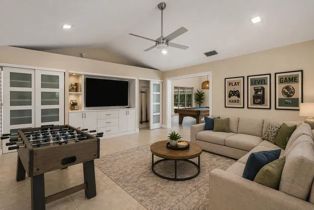 Eastpointe Country Club Residence photo 27