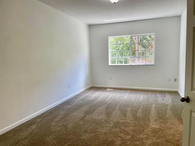 Residence photo 5