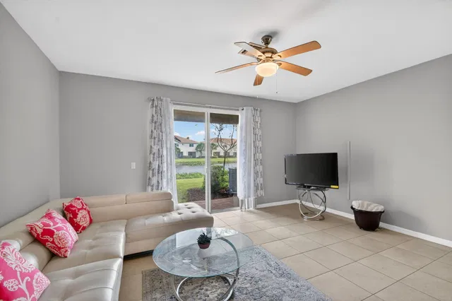 Residence photo 13