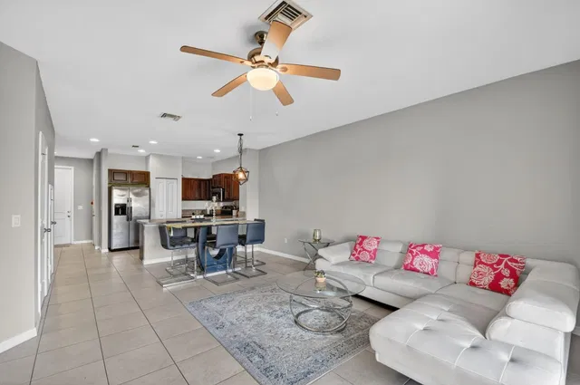 Residence photo 15